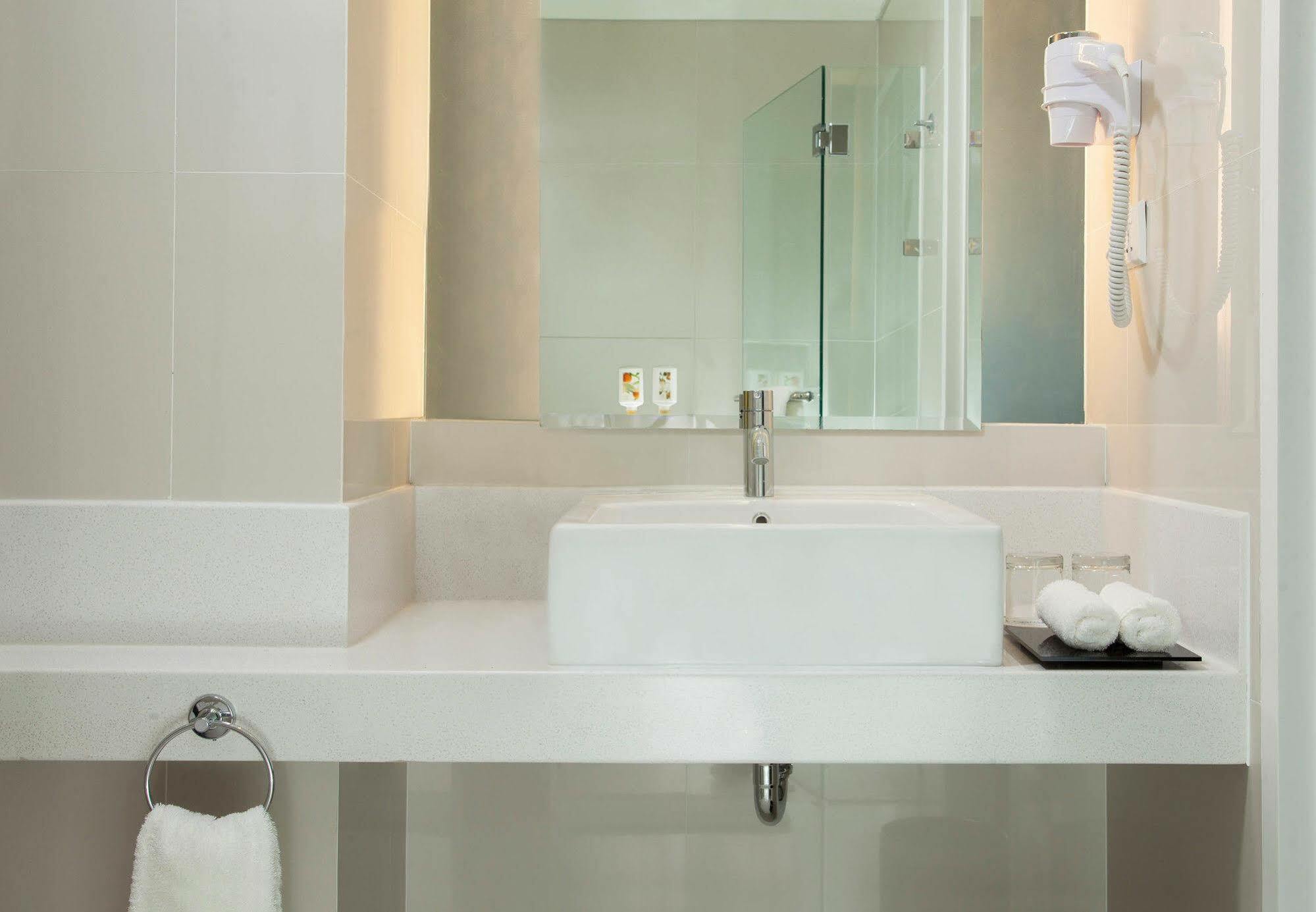 Fairfield By Marriott Surabaya Hotel Luaran gambar